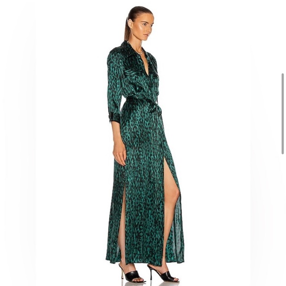 L'AGENCE Cameron Long Shirt Dress in Green Animal Print Dark Glad & Black Lionne - Picture 3 of 16